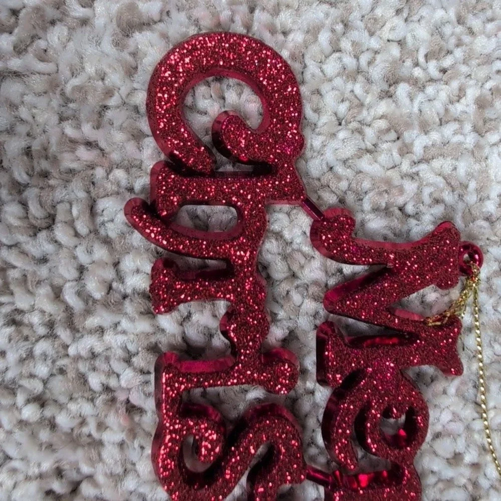 N/A red glitter
